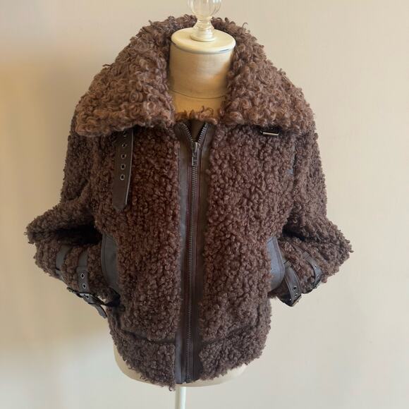 Design History New York Palmer Teddy Women's XS Jacket Coat Faux Fur Buckle Soft - Picture 1 of 16